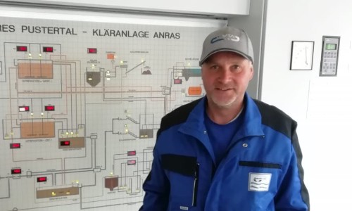 Porträt von Hannes Senfter, Klärwärter im Klärwerk Anras